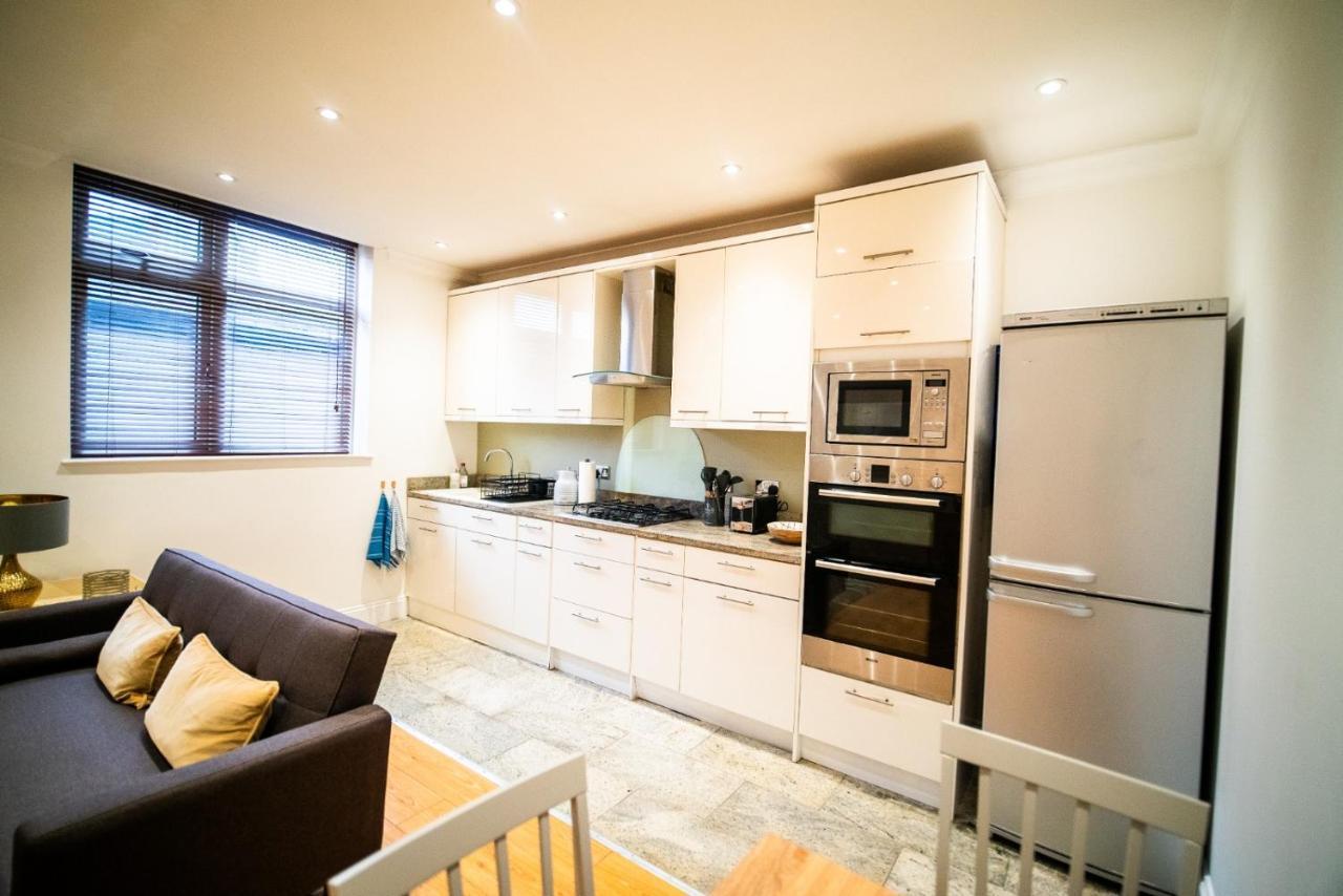 Stay With Serena Homes , One Bedroom Apartment Purley Exterior photo
