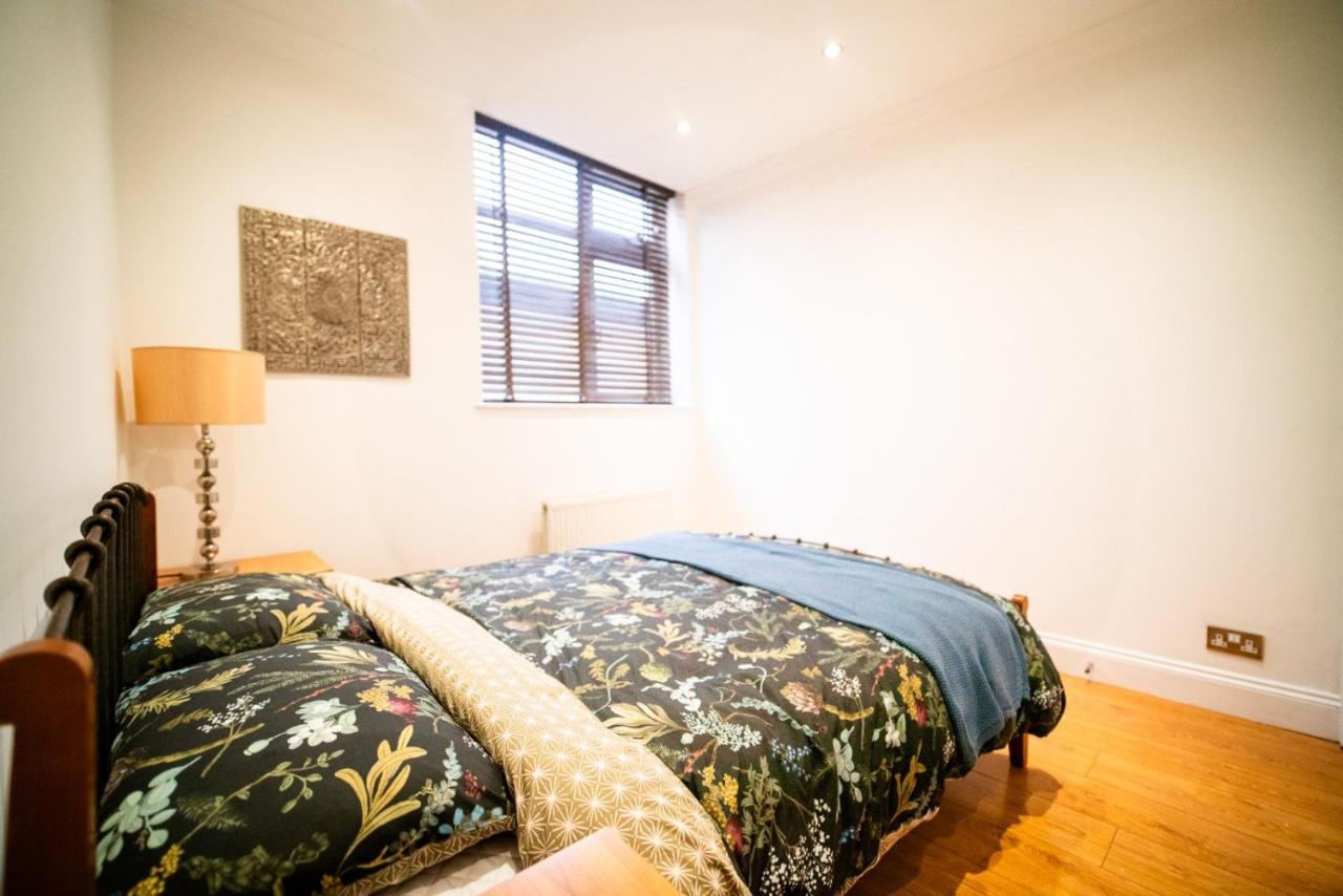 Stay With Serena Homes , One Bedroom Apartment Purley Exterior photo
