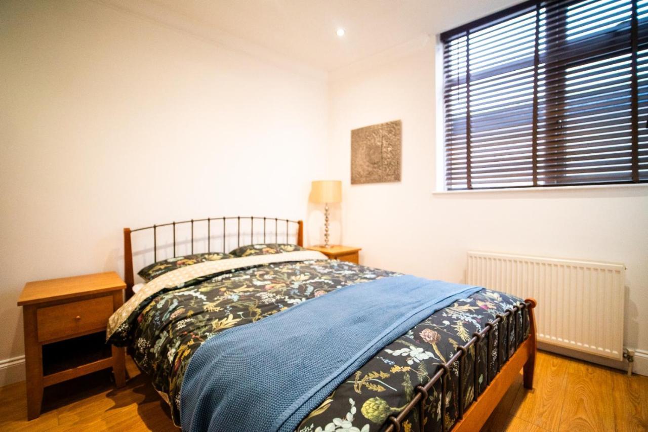 Stay With Serena Homes , One Bedroom Apartment Purley Exterior photo