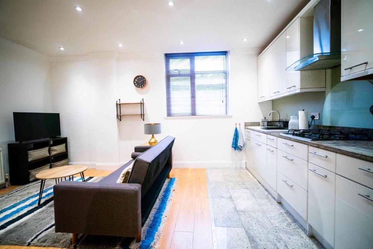 Stay With Serena Homes , One Bedroom Apartment Purley Exterior photo